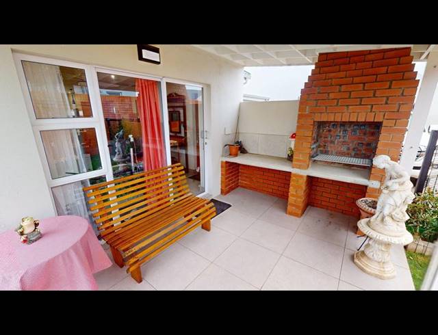 3 BEDROOM TOWNHOUSE FOR SALE IN GEORGE SOUTH